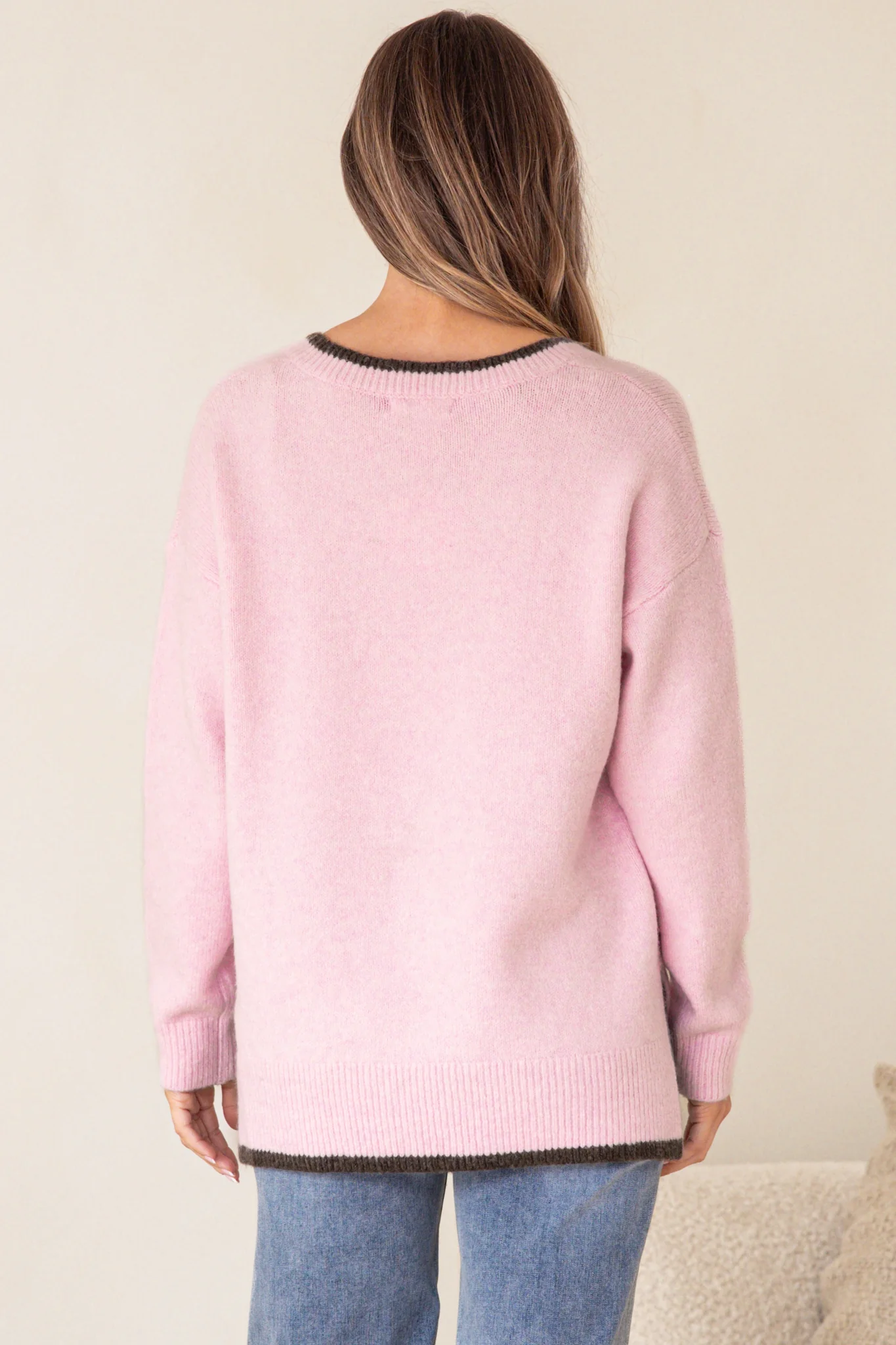 Edan Jumper - V-Neck Contrast Trim Step Hem Jumper in Pink - Image 8
