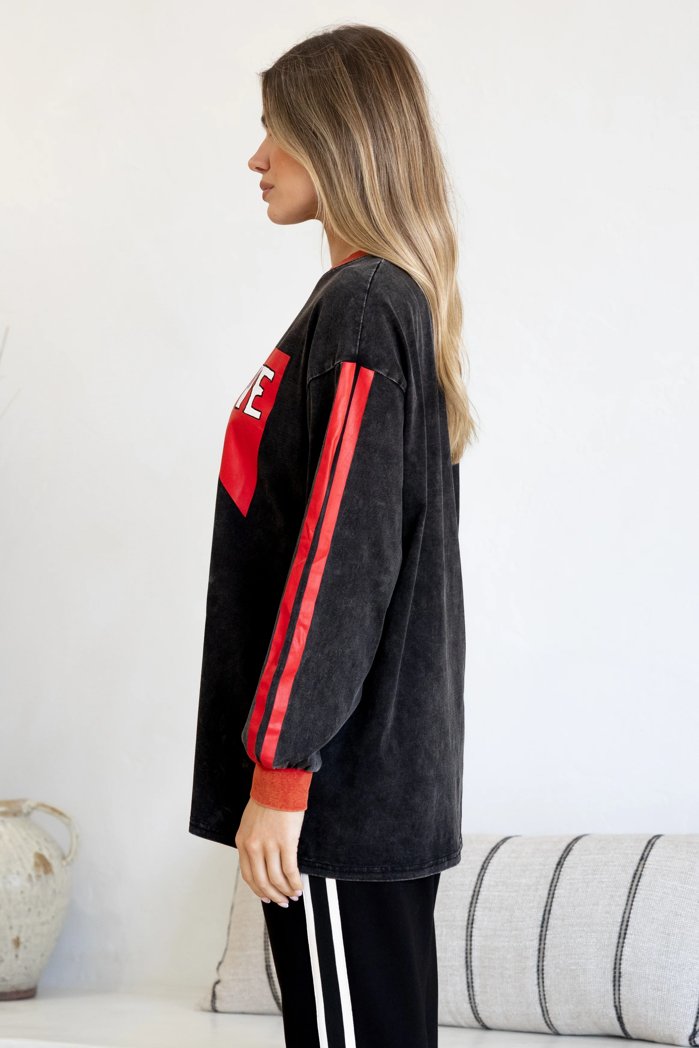 Long Live Cowgirls Long Sleeve Tee - Crew Neck Contrast Stripe Graphic T-Shirt in Black - Image 8