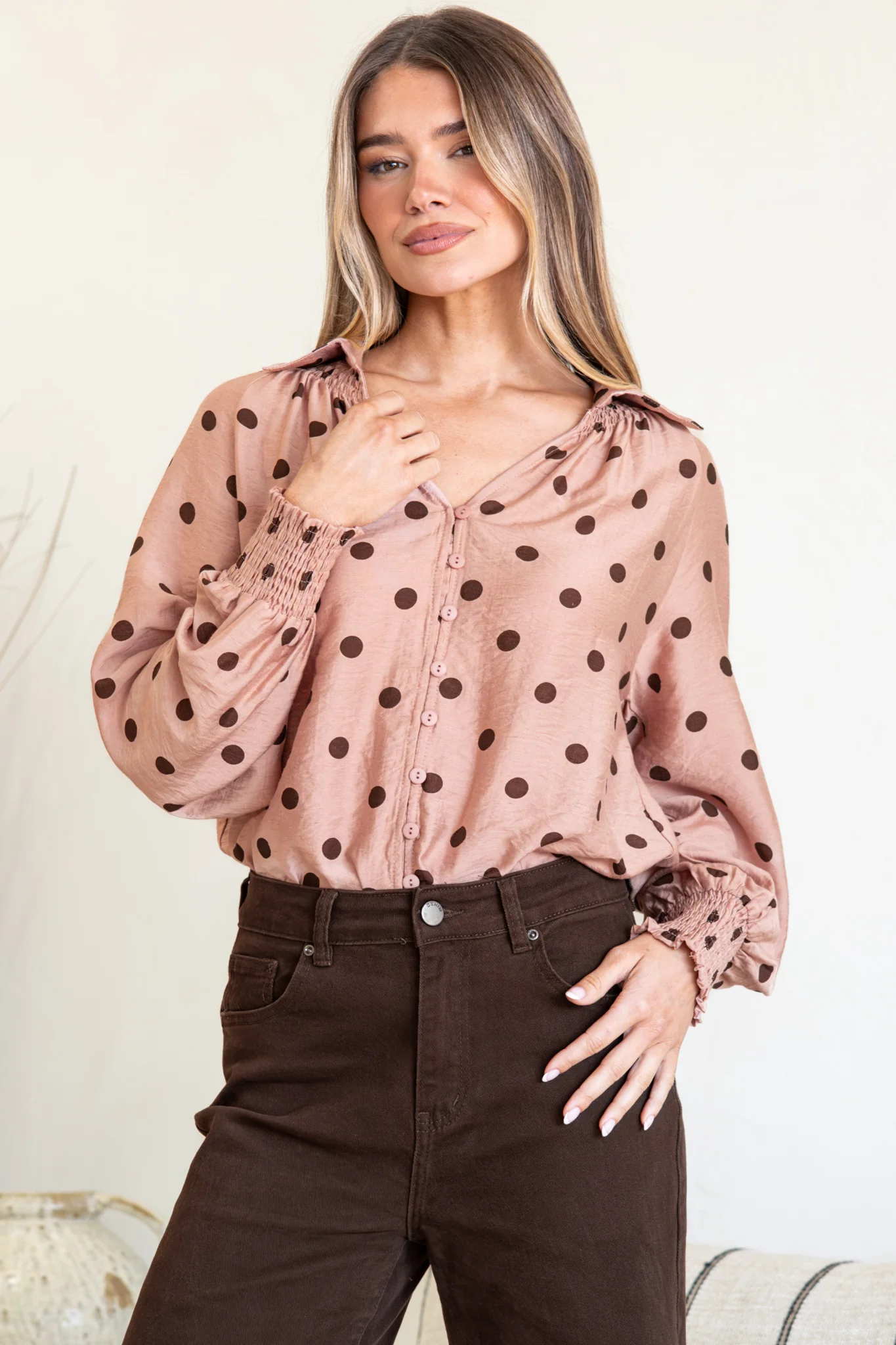 Yulissa Blouse - Wing Collar Button Down Scoop Hem Top in Pacey Spot Pink - Image 7